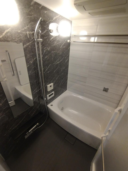 プレサンスレジェンド大阪新町タワーの浴室