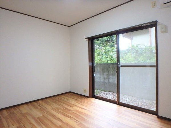 【ハイツバンブー2の寝室】