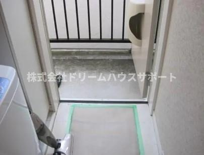 ネオステージ横須賀中央の玄関