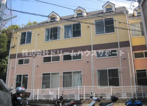 ネオステージ横須賀中央の外観