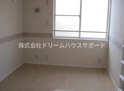 ネオステージ横須賀中央の居間