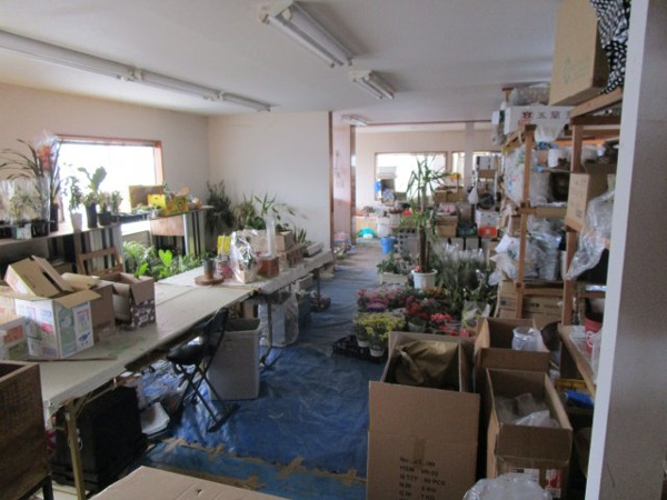 【高山市初田町の店舗事務所の内装】