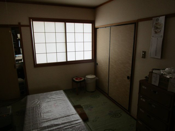 【高山市初田町の店舗事務所の和室】