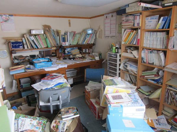 【高山市初田町の店舗事務所の内装】