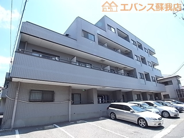 フィールドハウス末広弐番館の外観