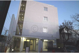 ダイドーメゾン岡本駅前の外観