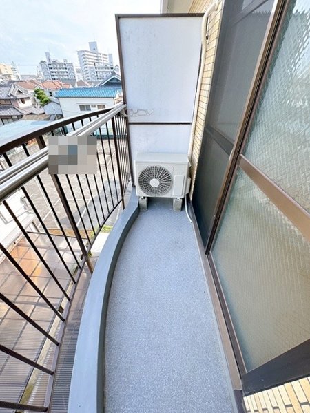 マンション佐和のバルコニー