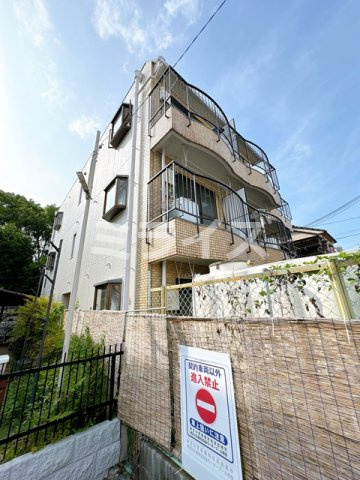 マンション佐和の外観
