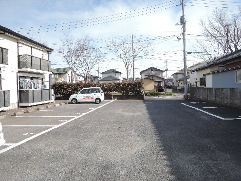 【ディアコート・セフィラの駐車場】