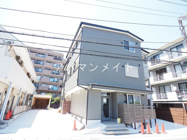 【横浜市戸塚区上矢部町のアパートの外観】