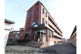 橿原市曽我町のマンションの外観