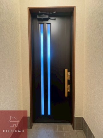 コスモハイツセブンの玄関