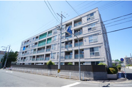 奈良コーポラスの外観