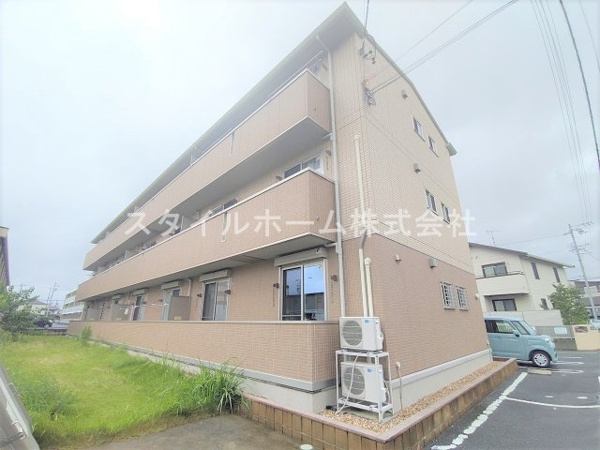 プール・トゥジュールの画像