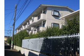 調布市八雲台のマンションの外観