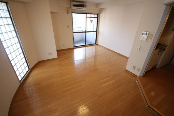 サムティ灘駅前の内装