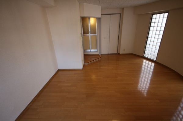 サムティ灘駅前の内装