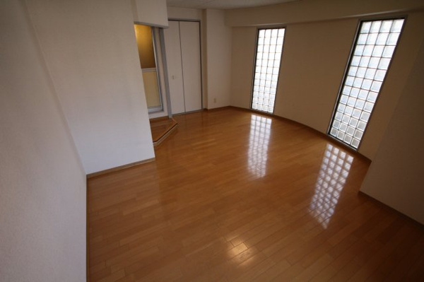 サムティ灘駅前の内装