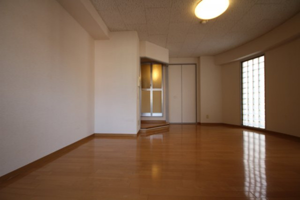 サムティ灘駅前の内装