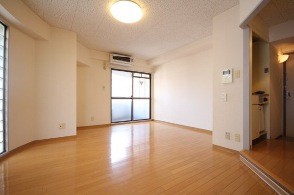 サムティ灘駅前の寝室