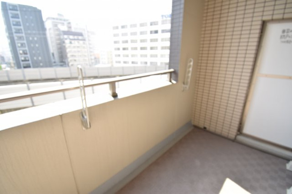 エンクレスト天神AVANTのバルコニー