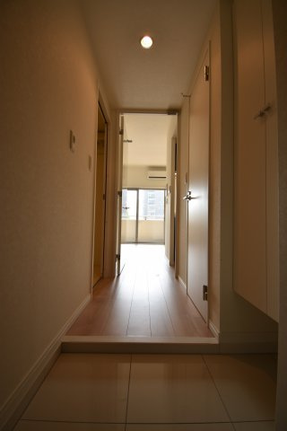 エンクレスト天神AVANTの玄関