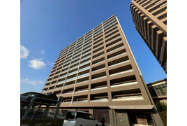 ポレスター緑町公園の外観