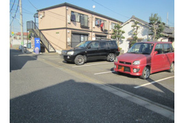 篠田長太郎邸駐車場の外観
