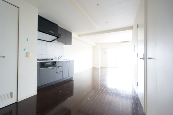 【ウィルテラス千葉中央の居間】