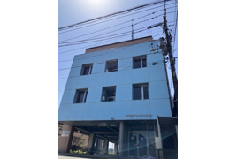 三条ロイヤルマンションの外観