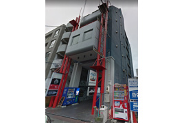 東泉ニュータウンビルの外観