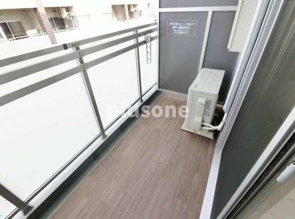 ファーストステージ江戸堀パークサイドのバルコニー