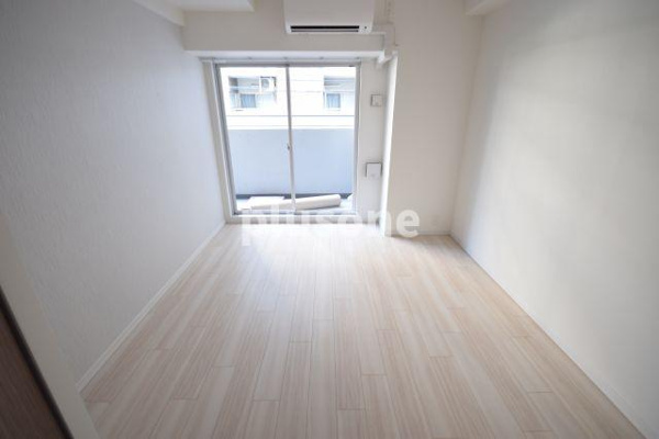 ファーストステージ江戸堀パークサイドの居間