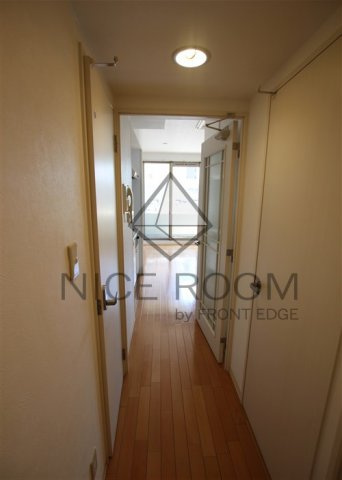 アーデンタワー立売堀のエントランス