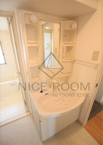 アーデンタワー立売堀の独立洗面台