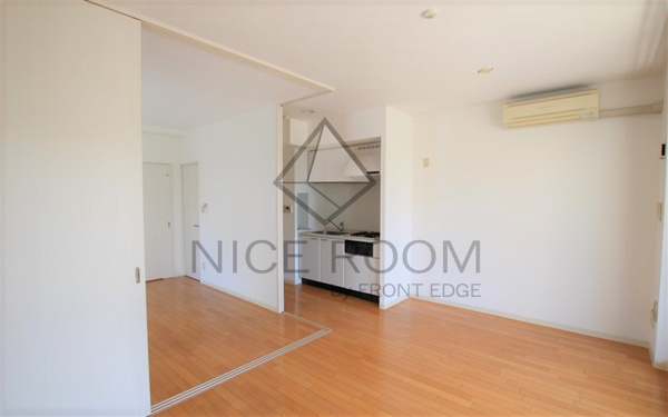 アーデンタワー立売堀の寝室