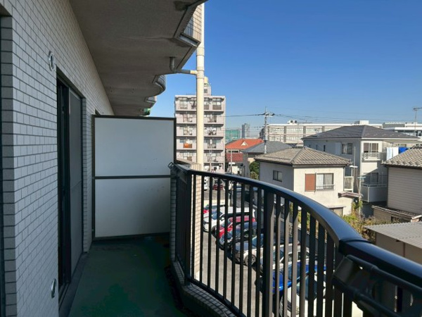 ダイヤメゾン戸田公園のバルコニー