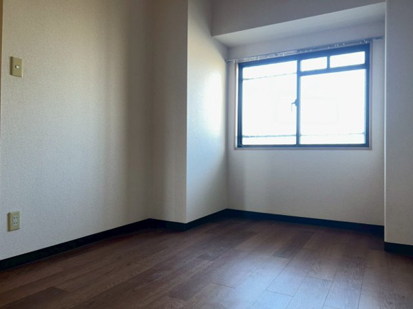 ダイヤメゾン戸田公園の洋室