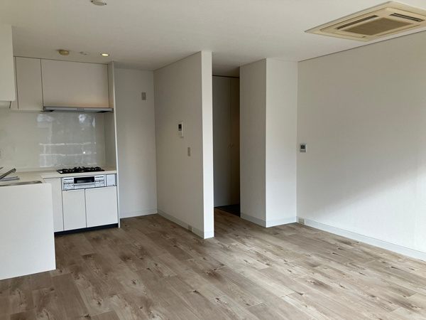 パシフィックハウス池尻の居間