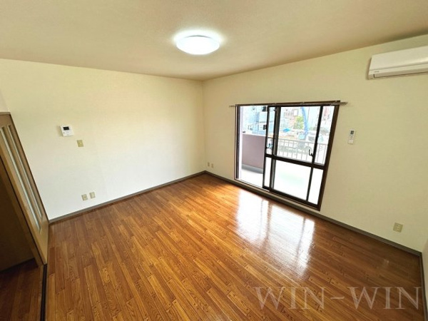 【エクシード松山の寝室】