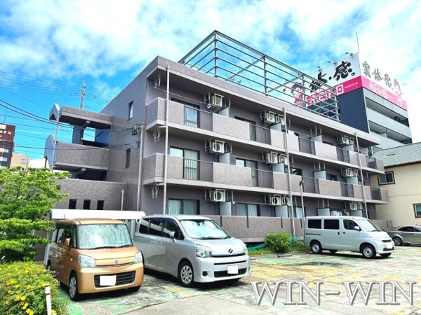 【エクシード松山の外観】