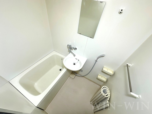 【エクシード松山の浴室】