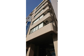 明友ビルの外観