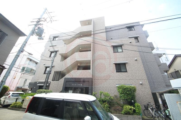 クレセール今里の外観