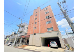 マンション山下の外観