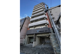 セレニテ天六の外観