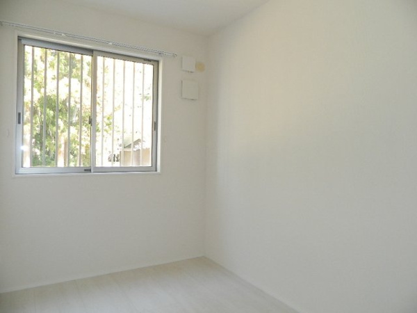 【セレーノ・ビューの洋室】