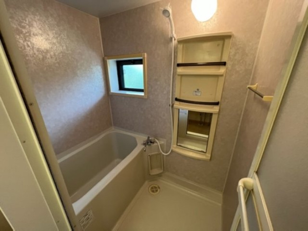 【ヴィラ･グレースの浴室】