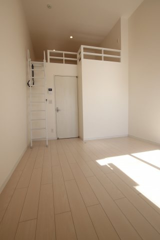 【コンフォータスの洋室】