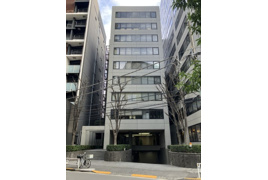 祐真ビル本館の外観